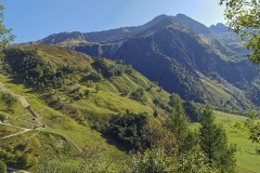 Le sentier découvre le Col de Balme (21 septembre 2019)