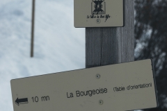 Au panneau, prendre à gauche pour monter à la Bourgeoise (2 janvier 2019)