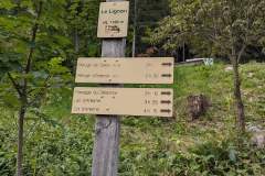 Depart au Lignon où il faut suivre la direction du "Passage du Dérochoir  - 3 h 10" (12 août 2023)