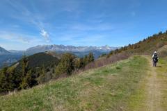 Sentier au bas du Mont de Vorès (29 mai 2025)