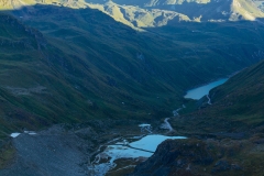 Lac de Châteaupré et de Moiry sur fond des Becs de Bosson (29 juillet 2018)