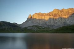 Lever de soleil au Lac d'Anterne sur les Rochers des Fiz (18 août 2019)