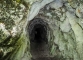 Petit tunnel dans la roche