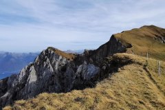 Redescente par la variante menant à la côte d'altitude 2044 m sur la carte (29 octobre 2022)