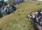 Sentier montant au sommet