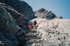 Marches en pierre sur le chemin rejoignant le Lago di Pietra Rossa (23 août 2020)