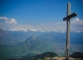 Croix au sommet sur fond de Haut Giffre (21 avril 2007)