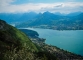 Vue sur le Lac d'Annecy et le Roc des Boeufs