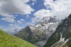 Aiguille du Gouter avec au fond l'aiguille du Midi (4 juin 2022)