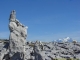 Cairn insolite face au Mont Blanc