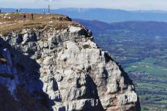 Falaises de Sous-Dine avec Jura en arrière-plan (16 octobre 2022)