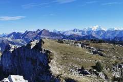 Vue dégagée sur les Bornes, Aravis et massif du Mont-Blanc (16 octobre 2022)