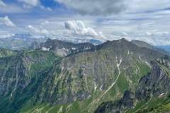 Vue sur le Roc de Tavaneuse (6 juin 2022)