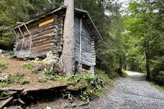 Petit chalet rencontré durant l'ascension (30 juillet 2023)