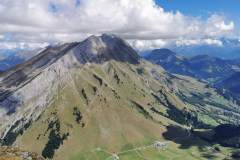 Aiguille de Borderan et Col des Aravis en contrebas (21 août 2022)