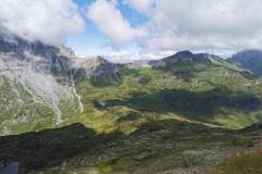 Au loin, le refuge le et col d'Anterne (29 août 2021)