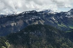 Vue depuis le sommet sur le Mont Blanc, les Aravis, et bon nombre de sommets de Savoie (23 mai 2021)