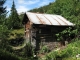 Chalet à mi-parcours dans la forêt de la Perrière