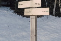 Suivre la direction du panorama situé à 40 mètres du panneau (25 décembre 2019)
