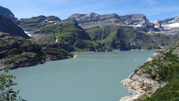 Lac d'Emosson en montant au Bel Oiseau