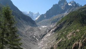 Vue sur la Mer de Glace en montant à la Tête des Prapators