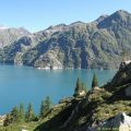 Lac d'Emosson et Bel Oiseau vus depuis le chemin menant au Cheval Blanc