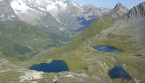 Lacs de Fenêtre derrière le Col du Grand-Saint-Bernard