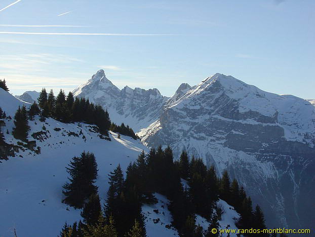 Pointe Percée depuis le Col de Pierre Carrée