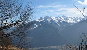 Les Aravis vus depuis le sommet du Mont Orchez