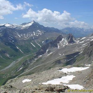 Panorama sur le chemin menant au Bivouac du Petit Mont Blanc